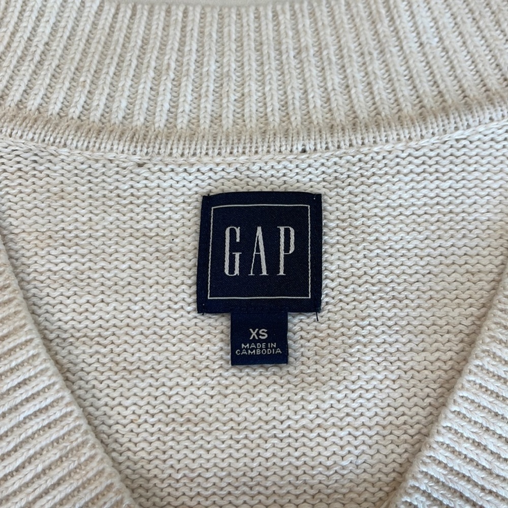 GAP • Crossover V Neck Sweater • Size XS • Marshmallow (Cream/Tan) - Picture 4 of 10
